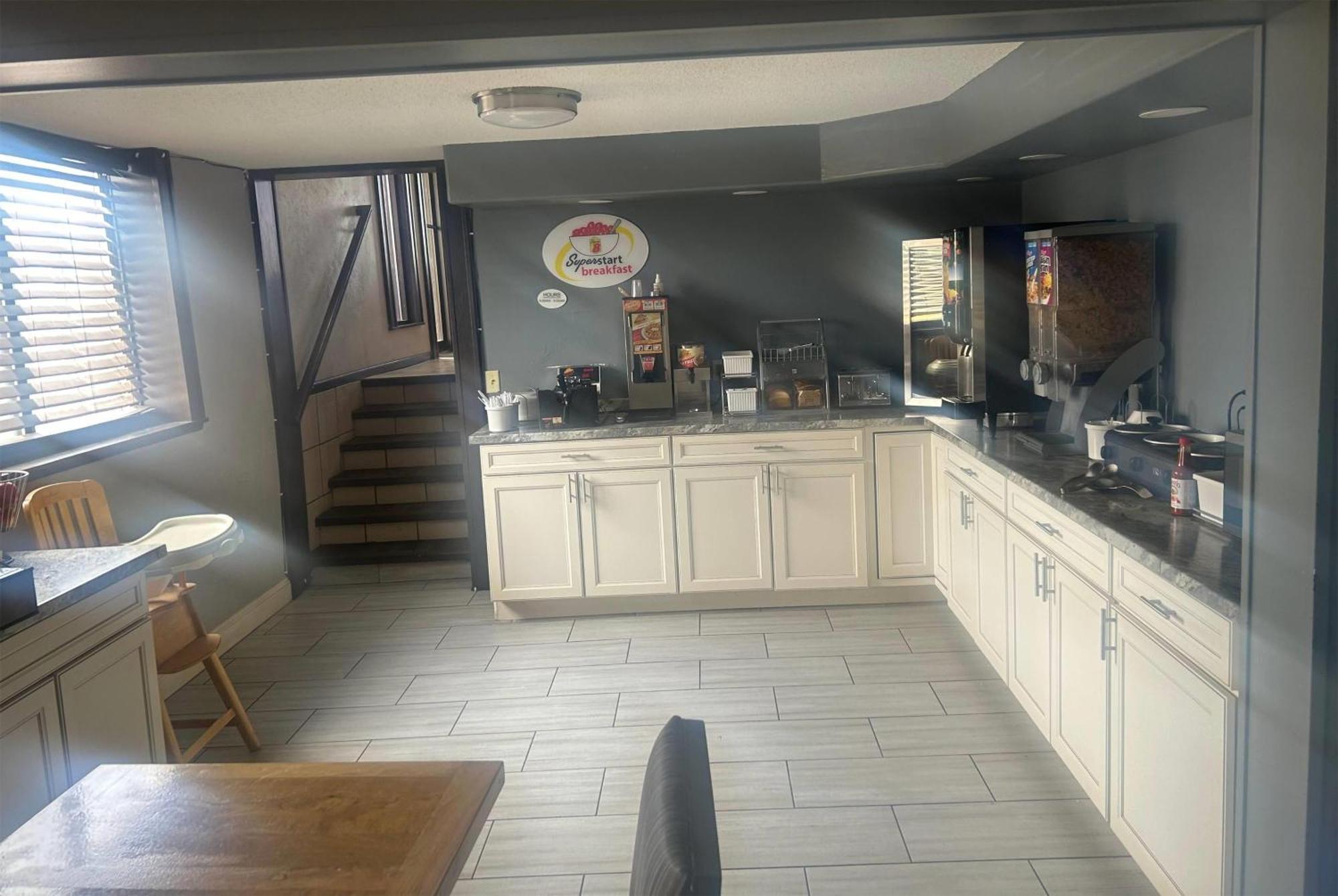 Super 8 By Wyndham Miles City Exterior foto